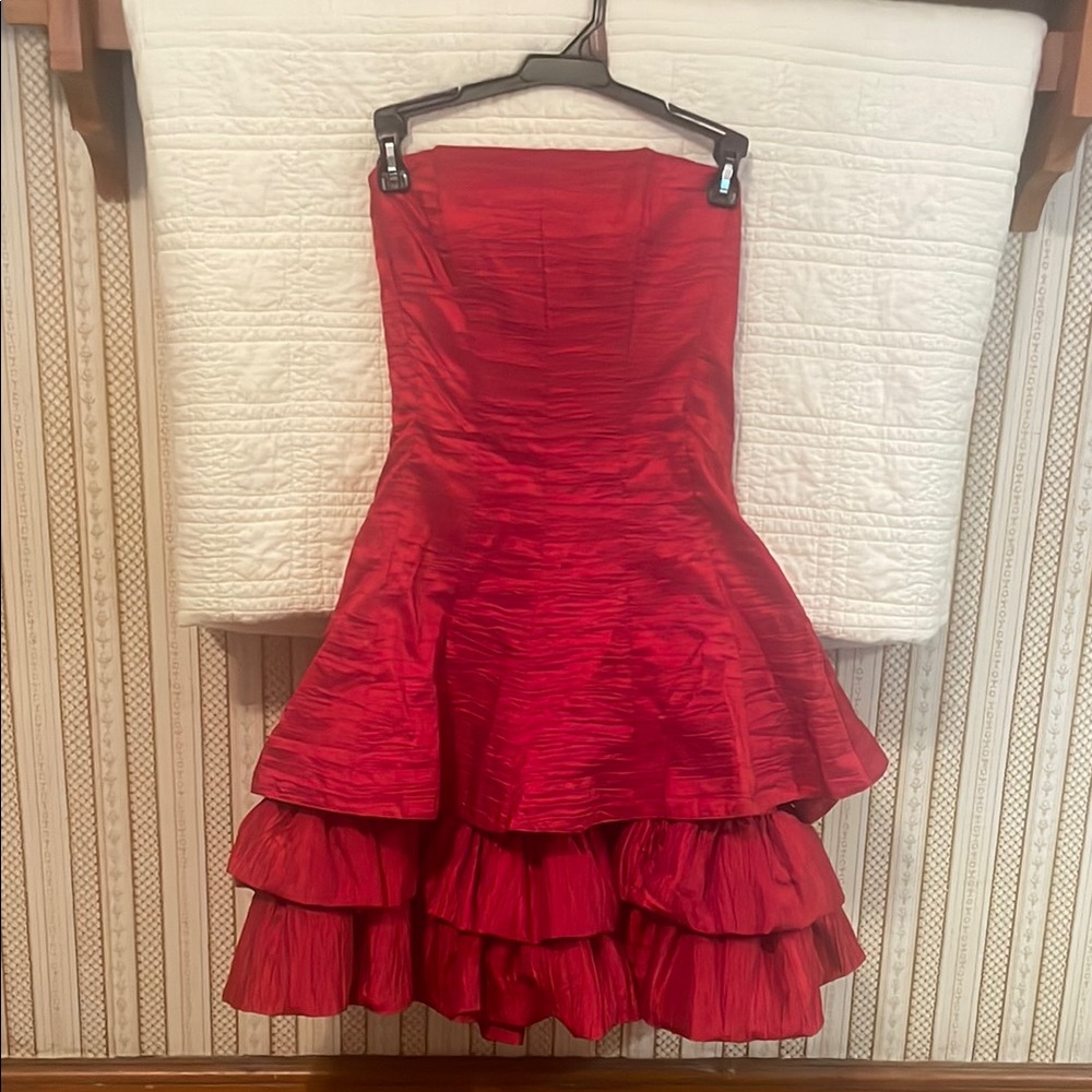 Elegant Red Strapless Dress